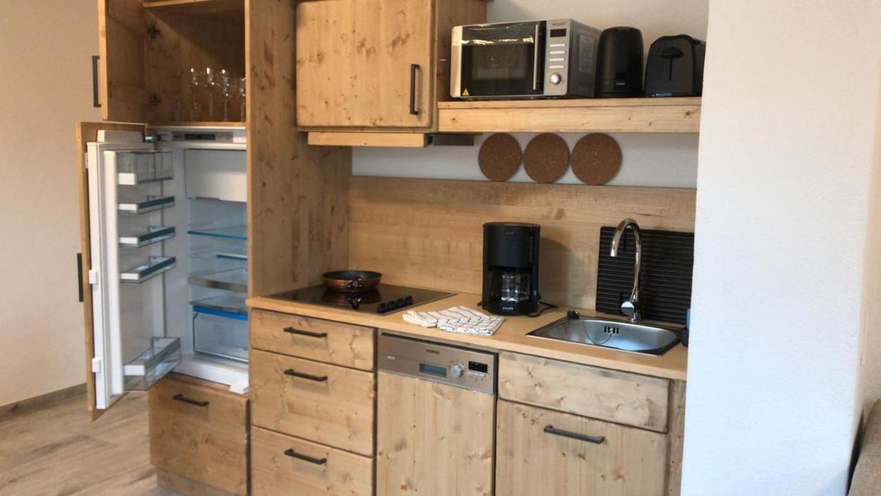 Birklstueberl Restaurant Und Appartement 蒂罗尔-泽费尔德 外观 照片