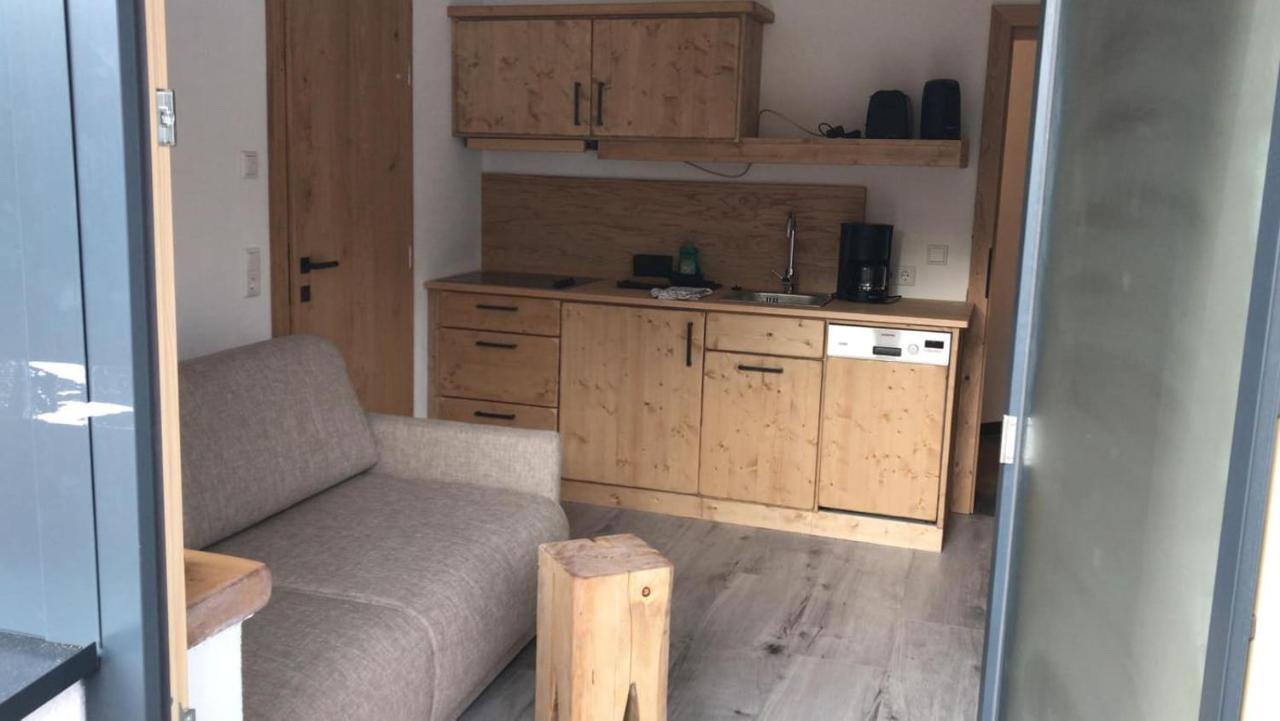 Birklstueberl Restaurant Und Appartement 蒂罗尔-泽费尔德 外观 照片